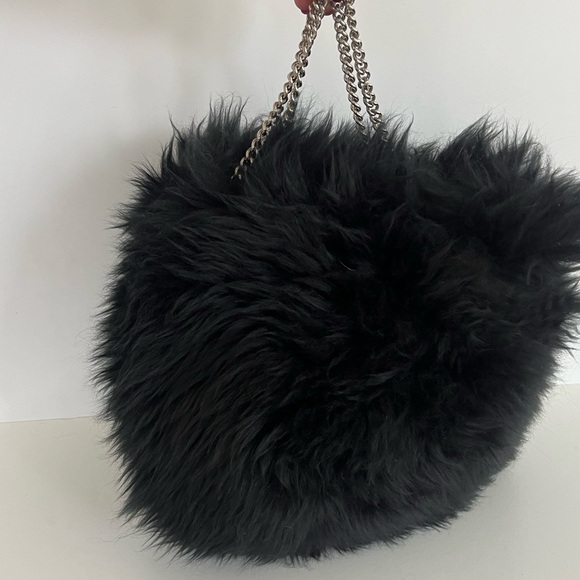 Rare UGG Fluff Momma Handbag in Black - Picture 3 of 4
